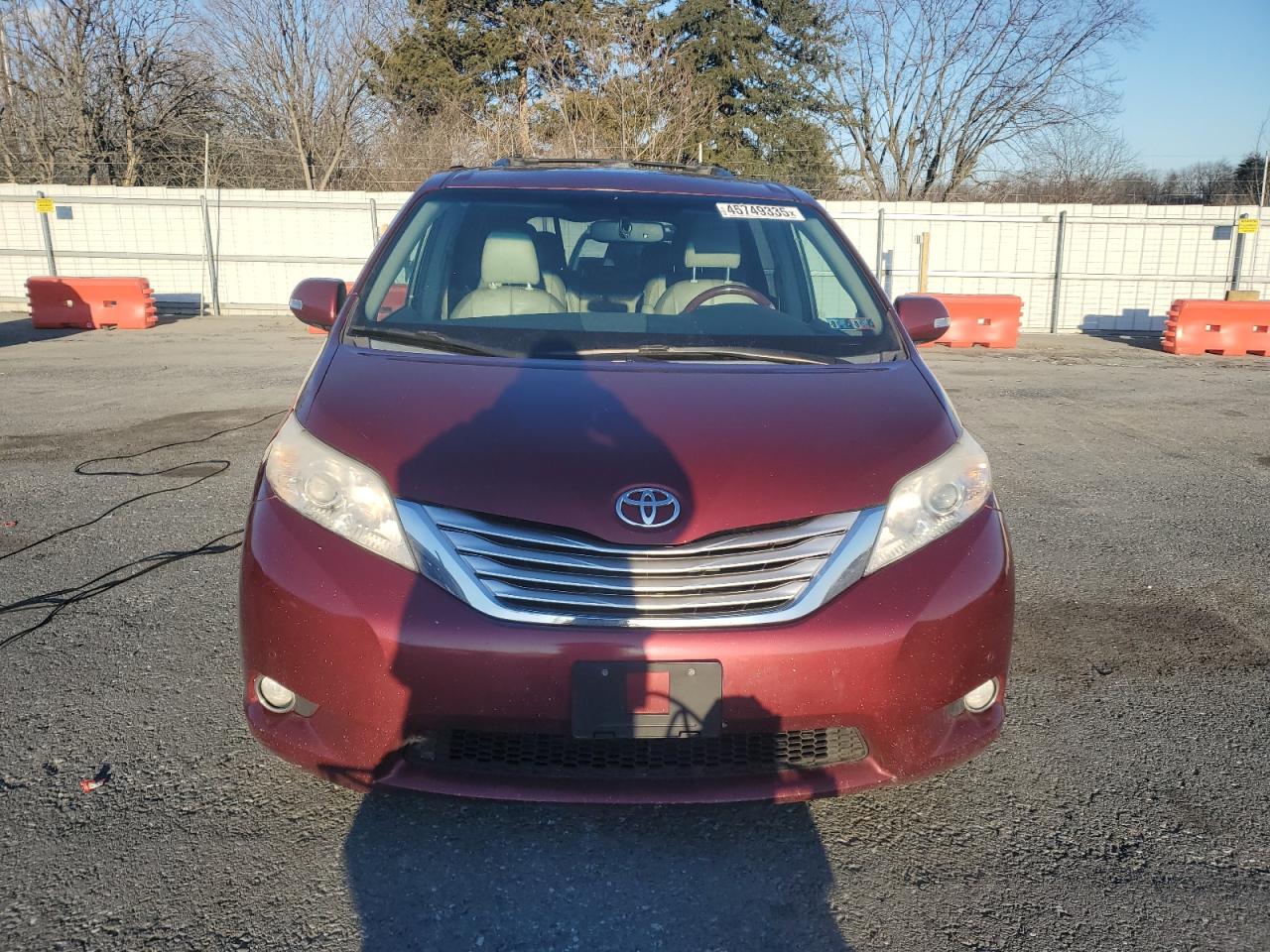 2014 Toyota Sienna - Image 5
