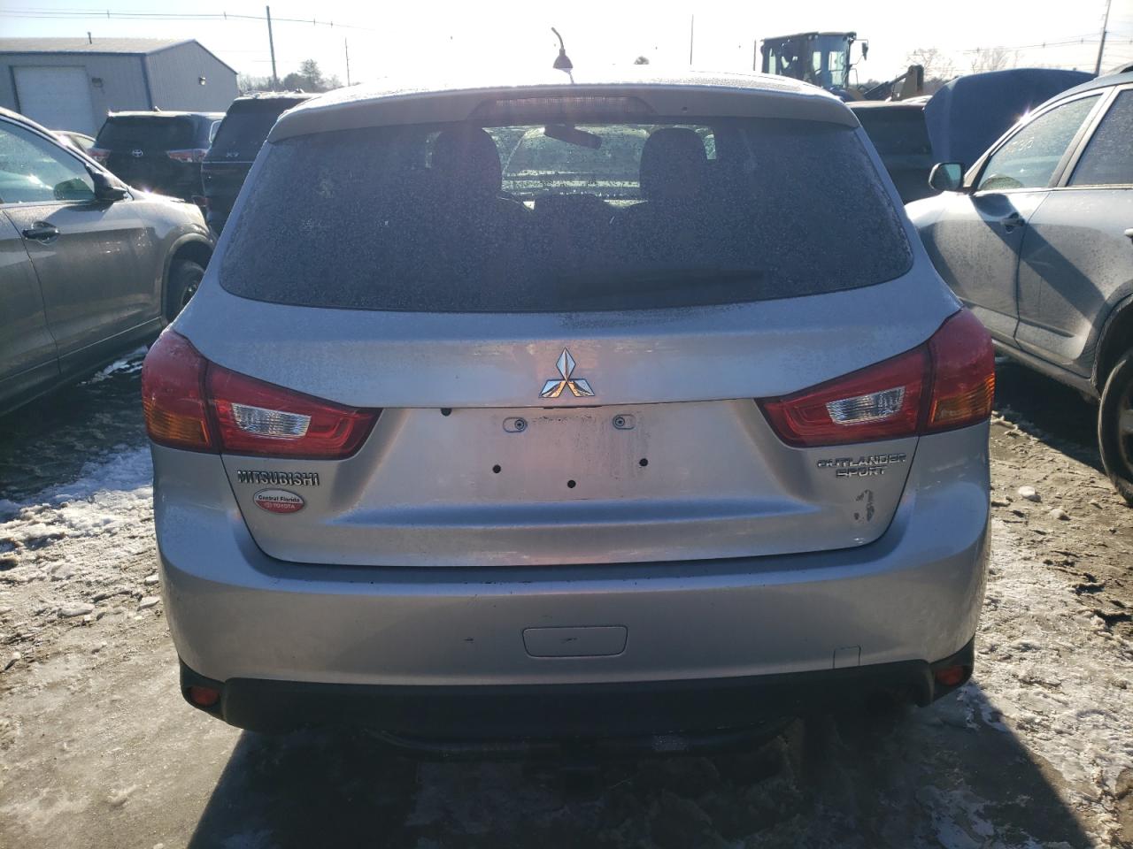 2014 Mitsubishi Outlander - Image 6