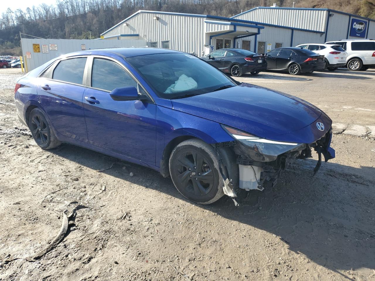 2023 Hyundai Elantra - Image 4