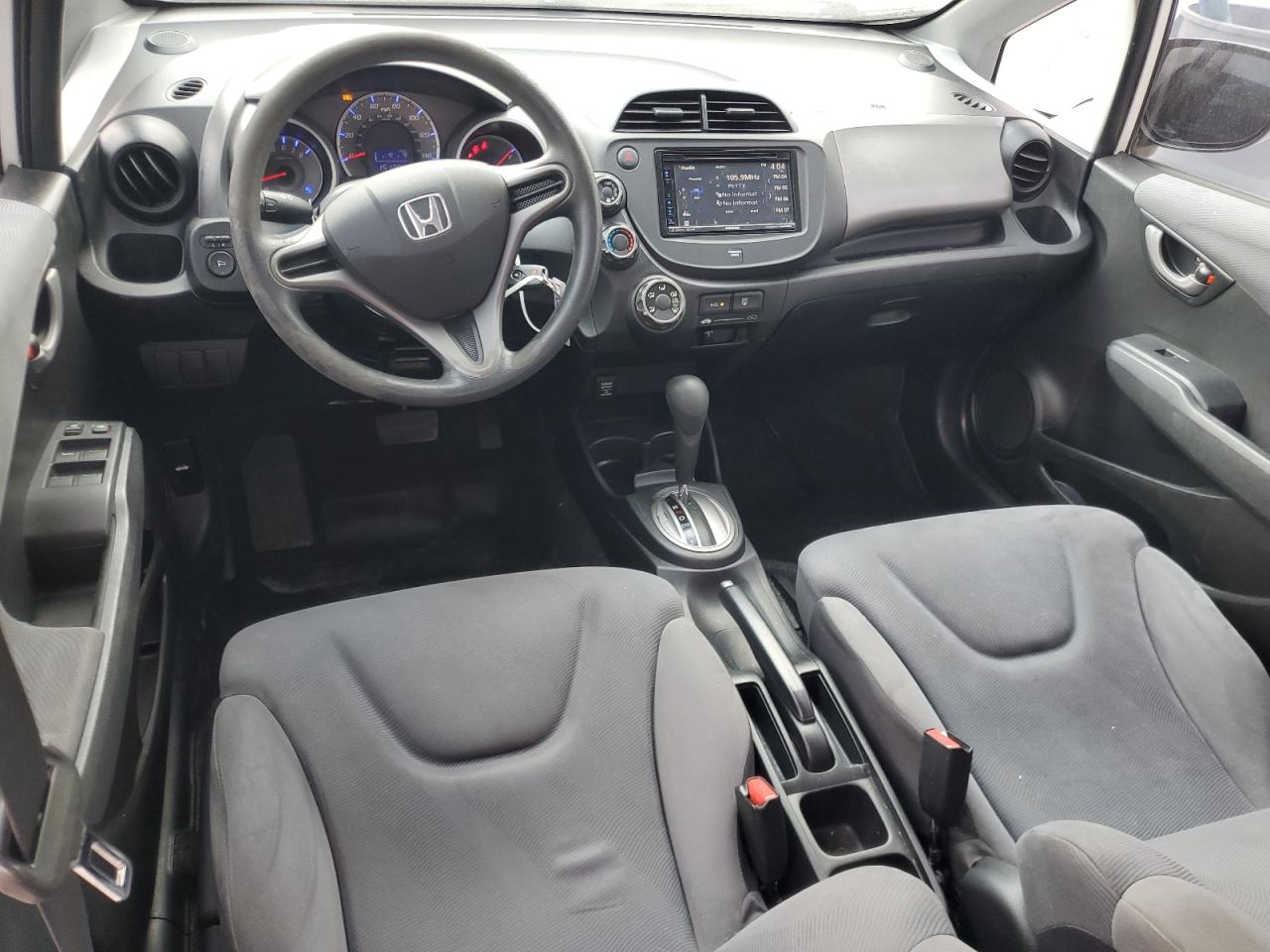 2010 Honda Fit - Image 8