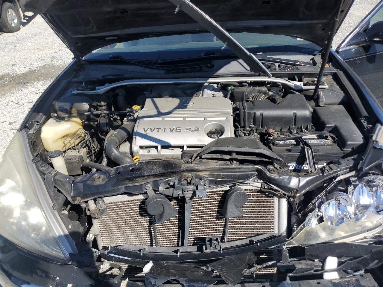 2004 Lexus ES - Image 12