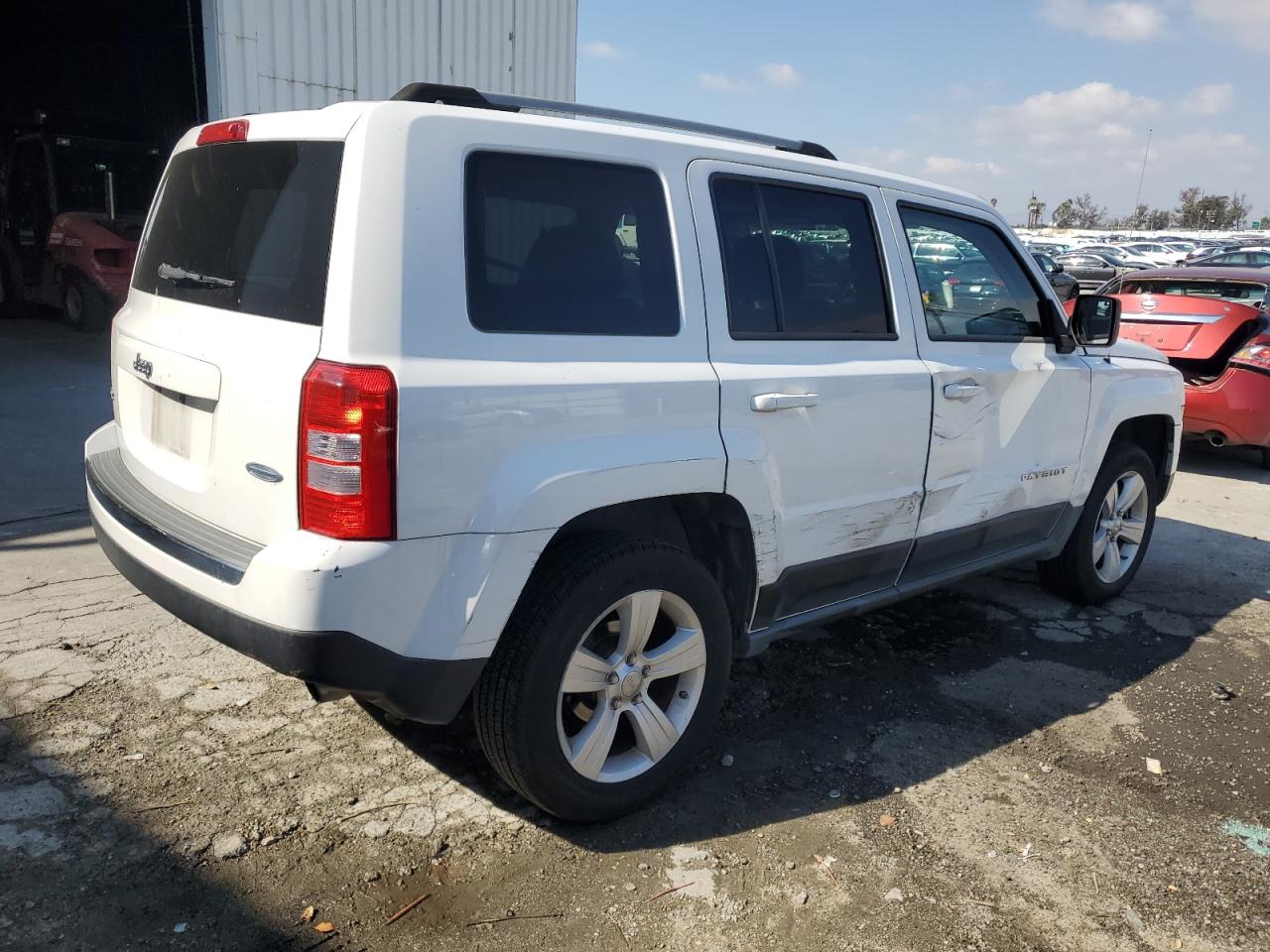 2011 Jeep Liberty (Patriot) - Image 3