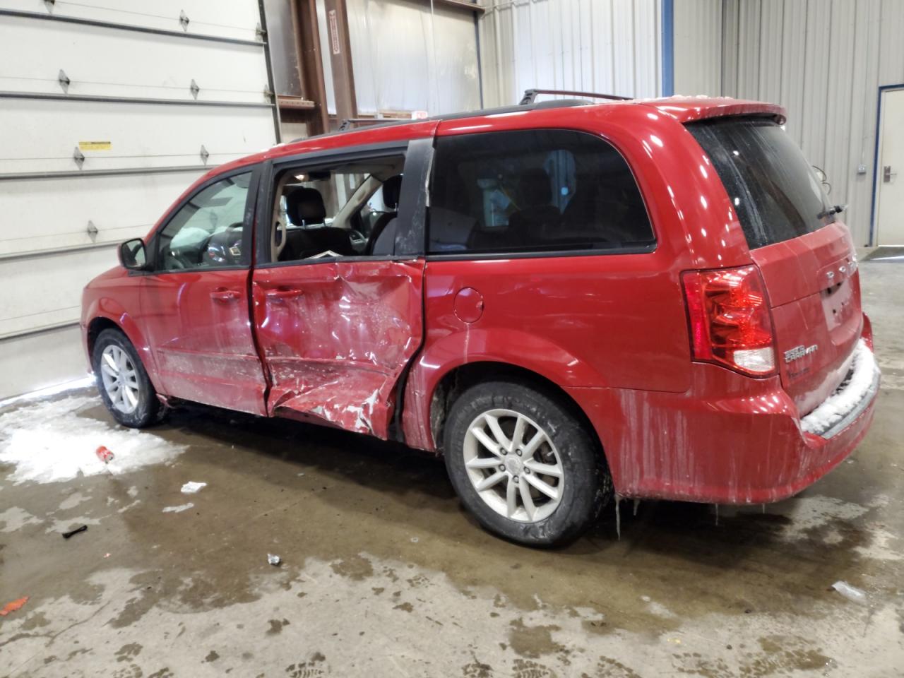 2016 Dodge Caravan - Image 2