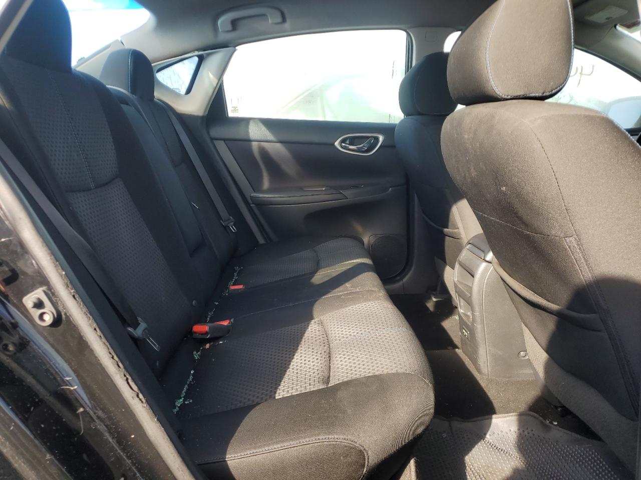 2018 Nissan Sentra - Image 10
