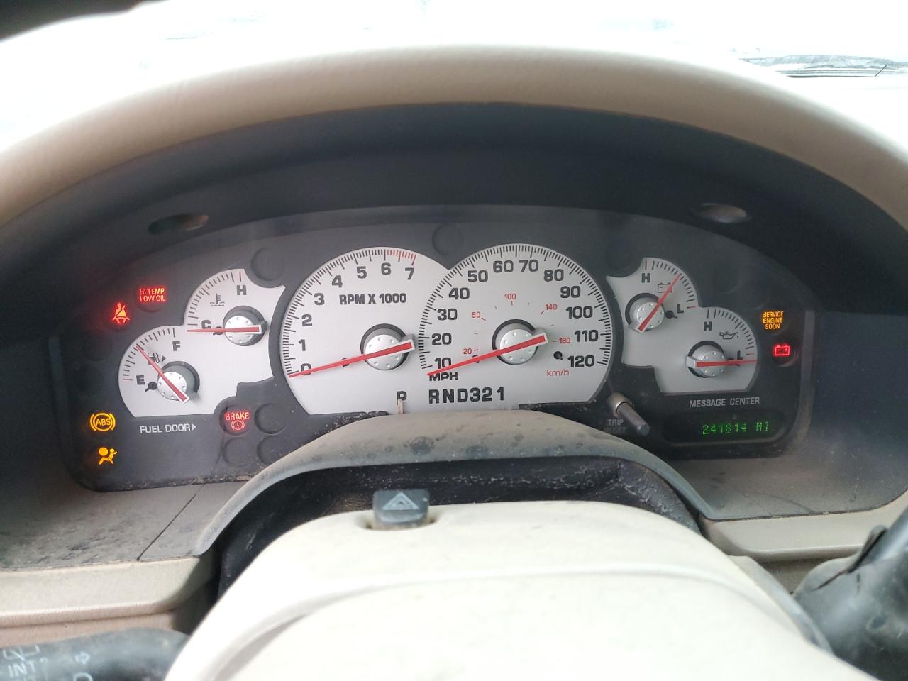2003 Mercury Mountaineer - Image 9