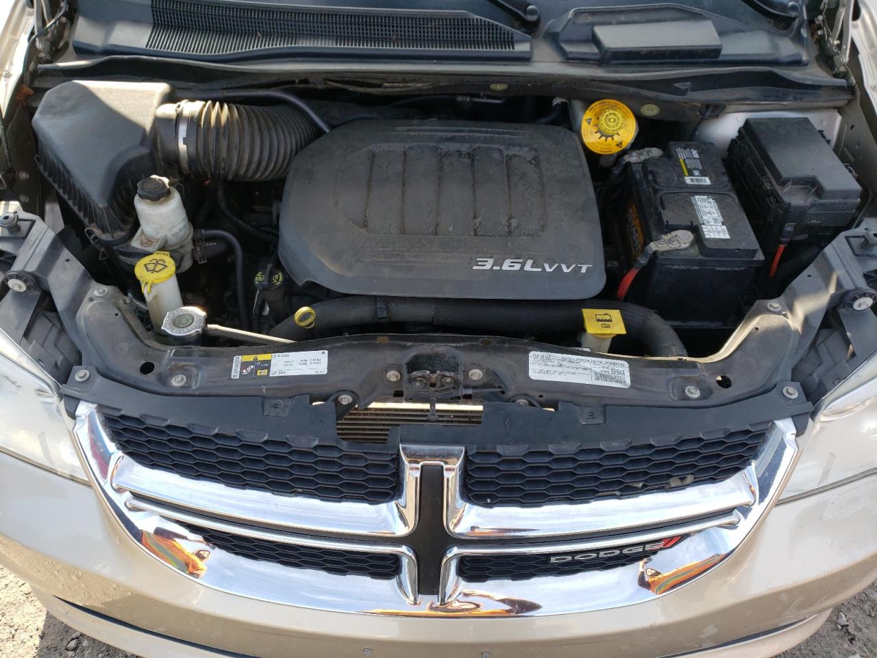 2016 Dodge Caravan - Image 13