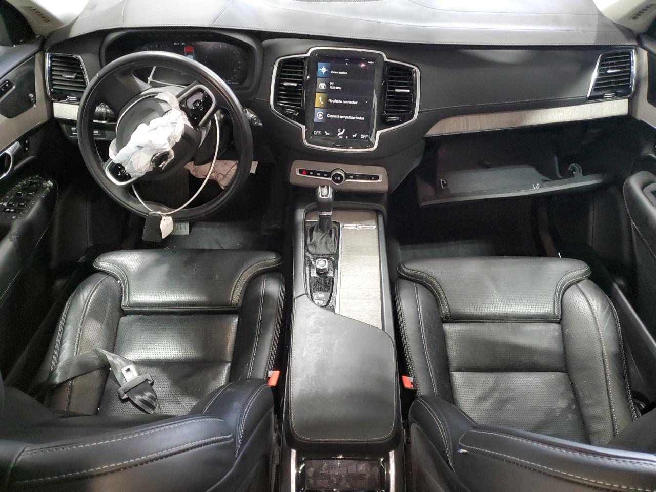2022 Volvo XC90 - Image 8