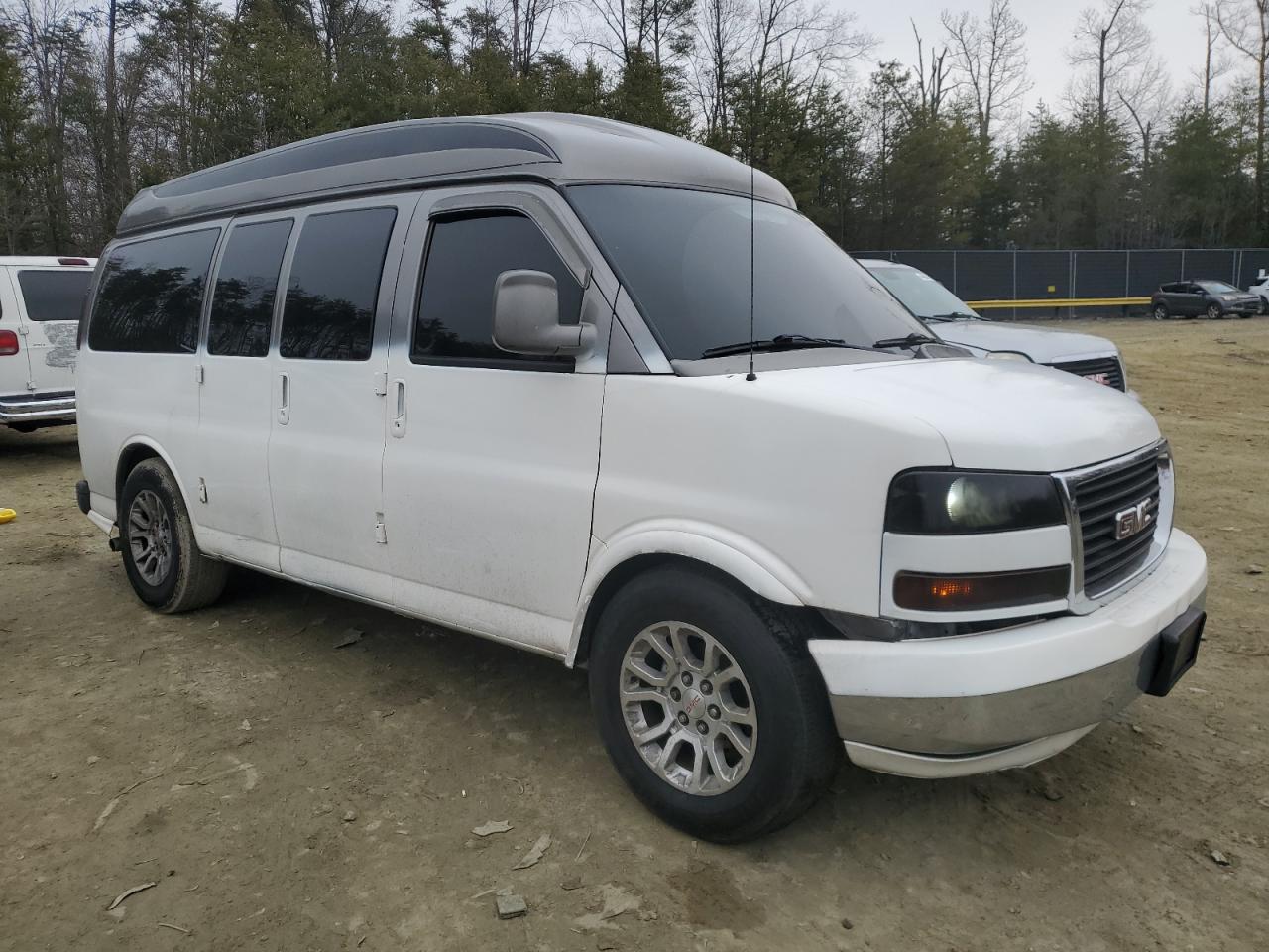 2008 Chevrolet Express - Image 4