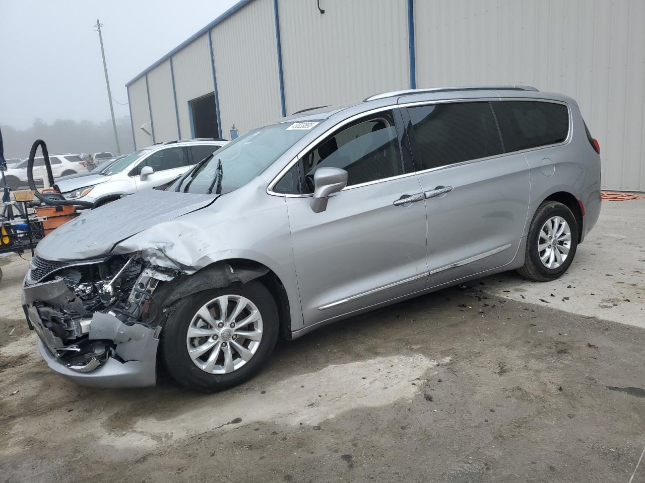 2018 Chrysler Pacifica - Image 1