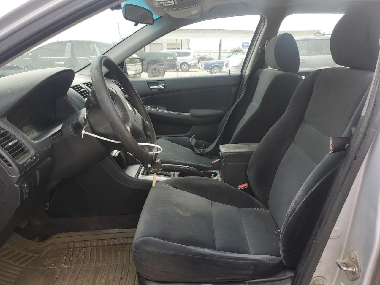 2004 Honda Accord - Image 7