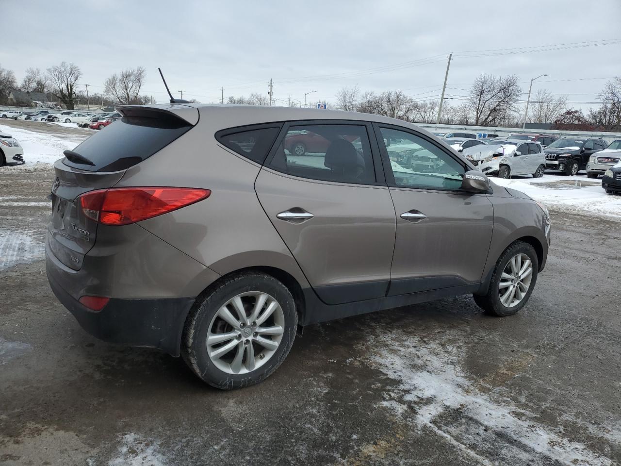 2011 Hyundai Tucson - Image 3
