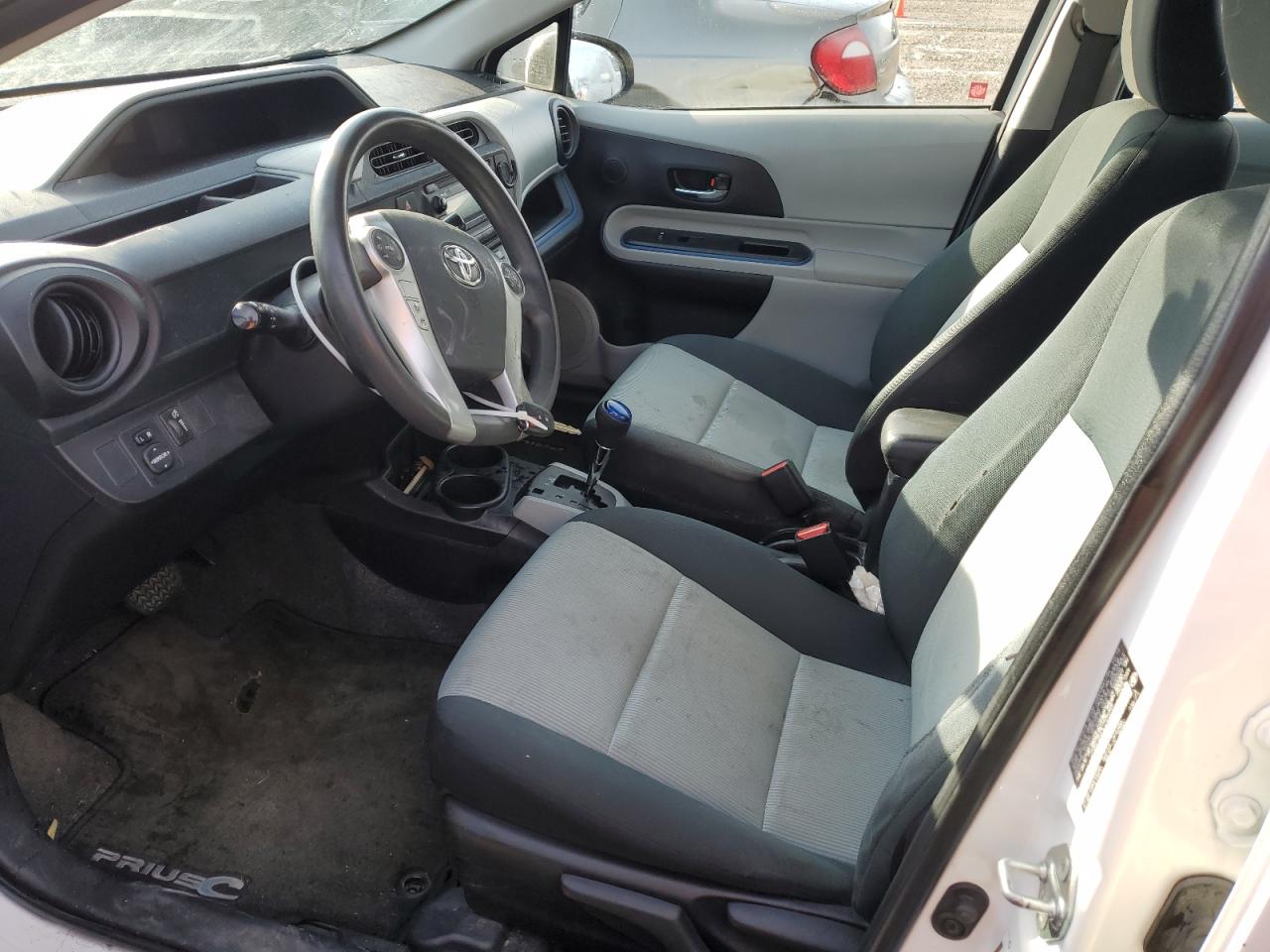 2012 Toyota Prius - Image 7