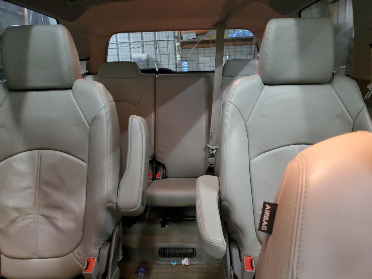 2017 GMC Acadia - Image 10
