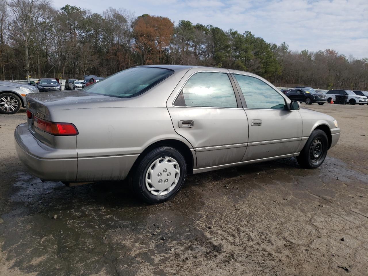 1998 Toyota Camry - Image 3