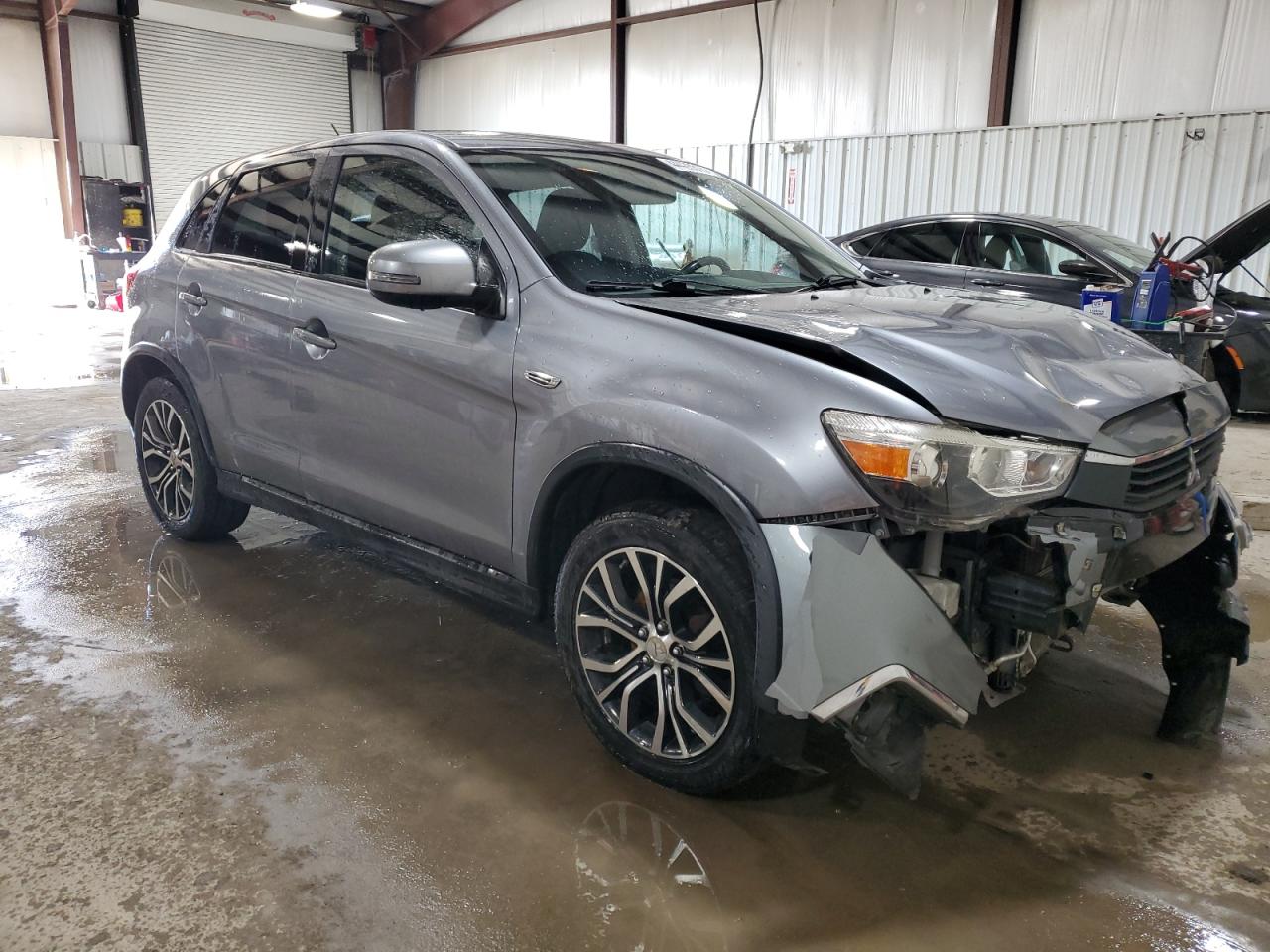 2016 Mitsubishi Outlander - Image 4