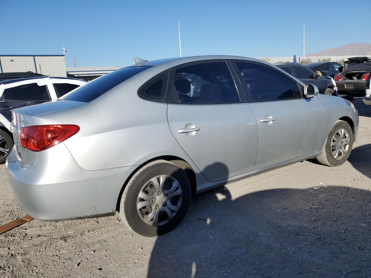 2009 Hyundai Elantra - Image 3