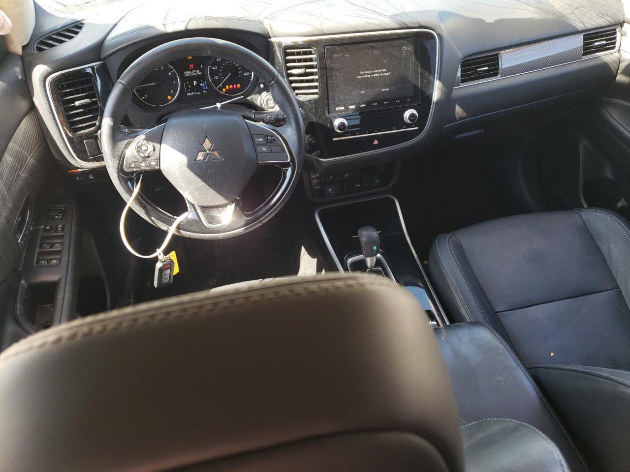 2020 Mitsubishi Outlander - Image 8