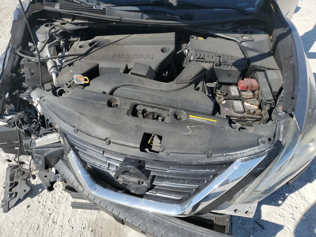 2017 Nissan Altima - Image 11