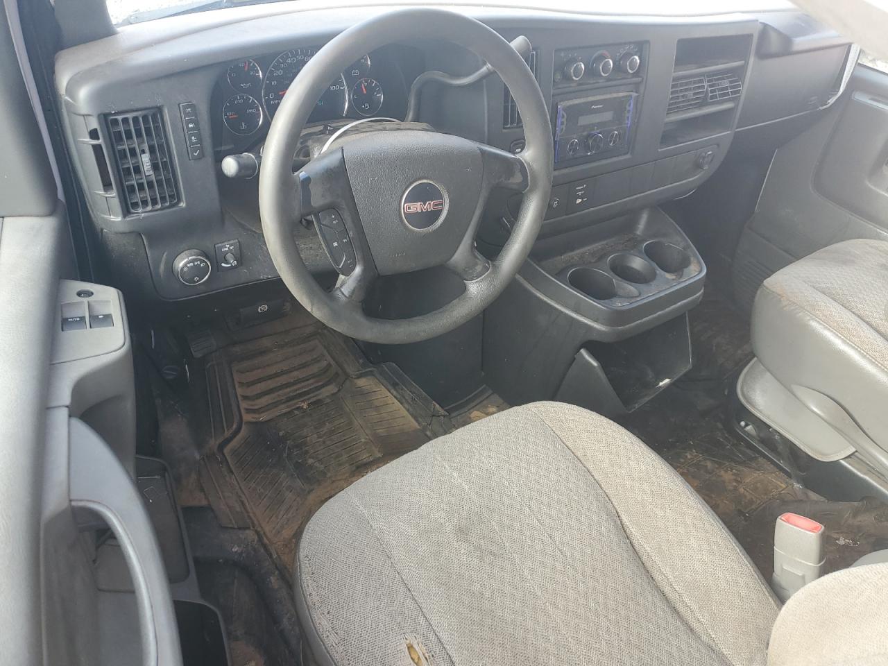 2008 GMC Savana - Image 8
