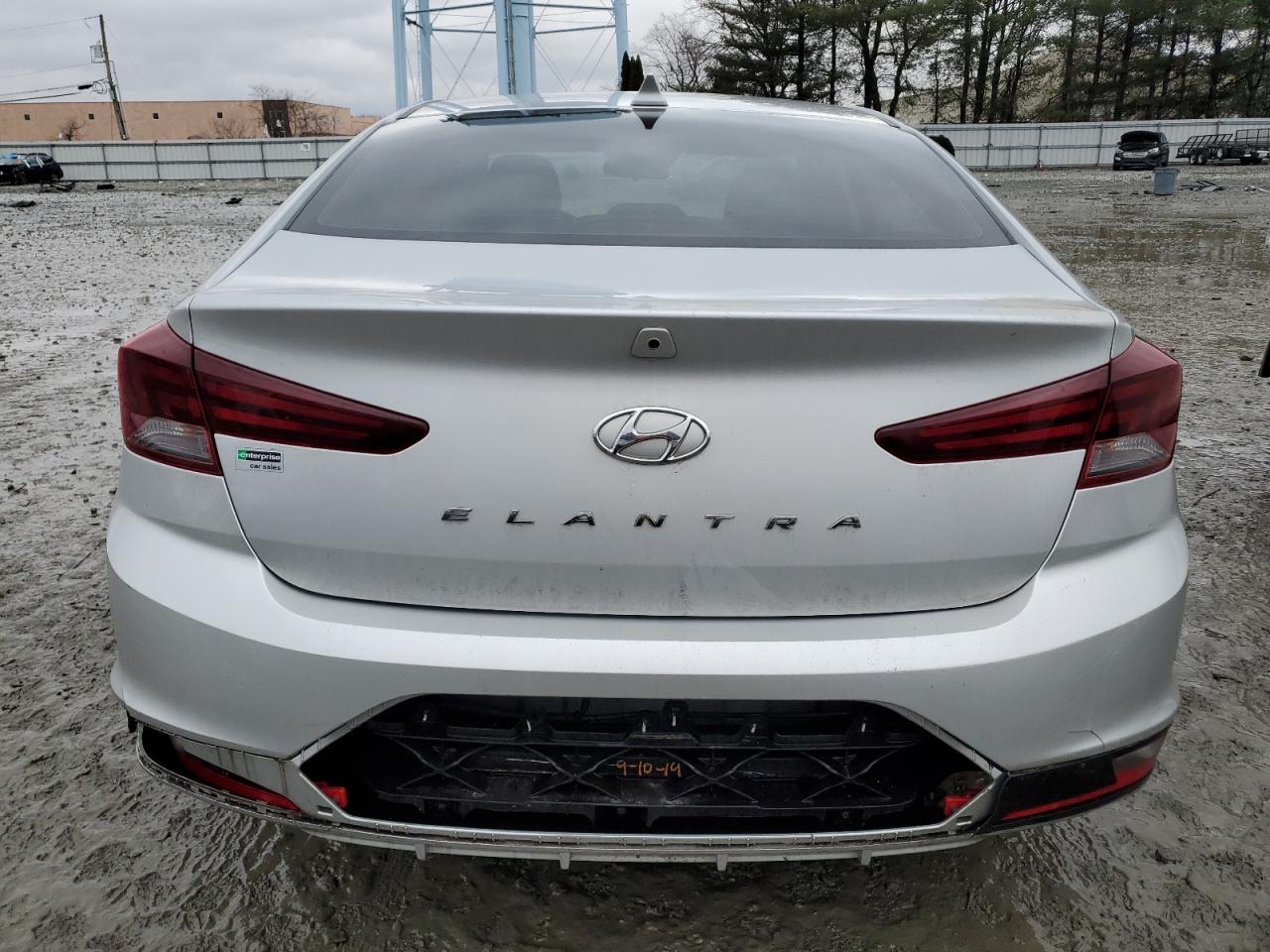 2020 Hyundai Elantra - Image 6