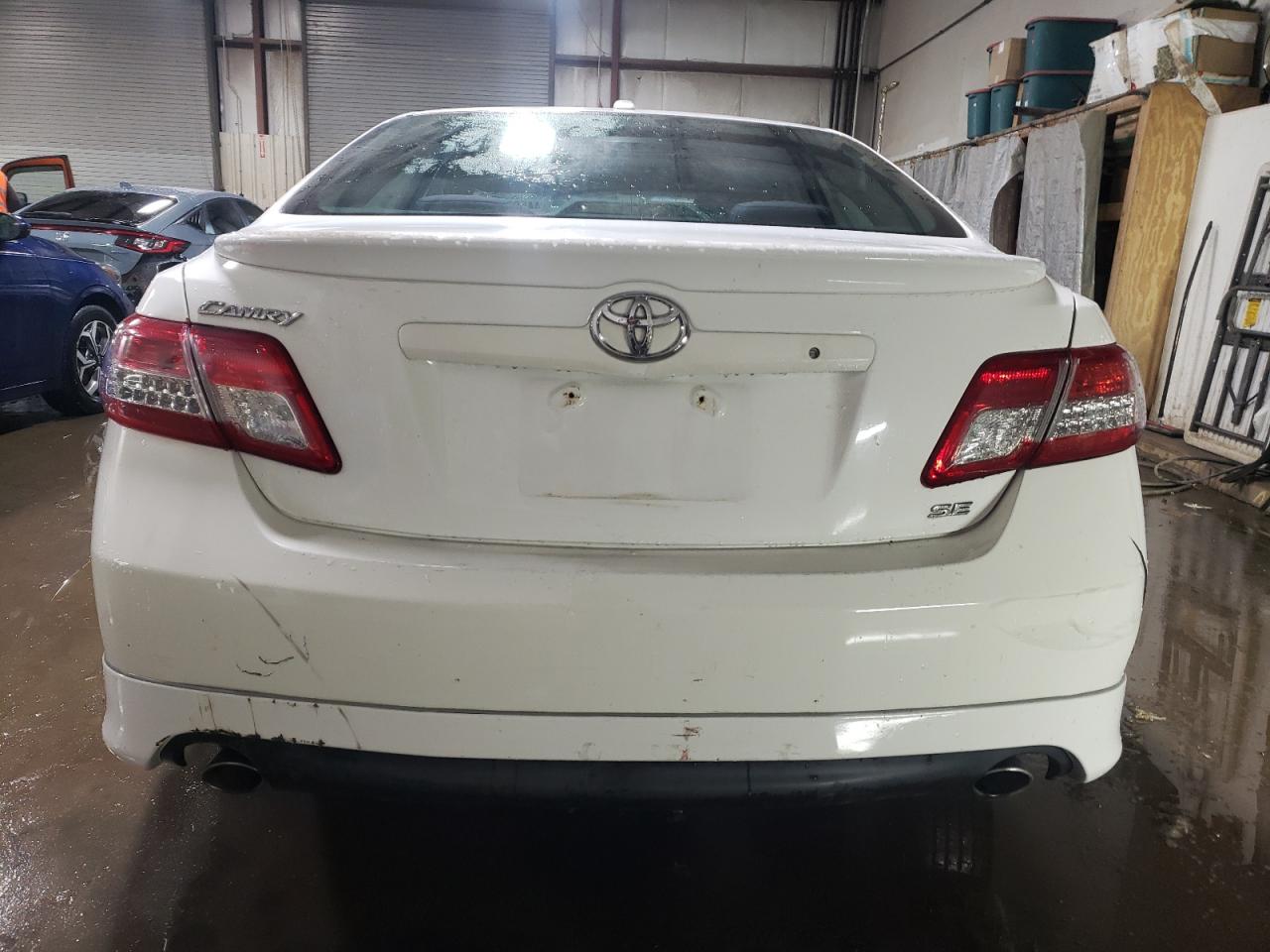 2010 Toyota Camry - Image 6