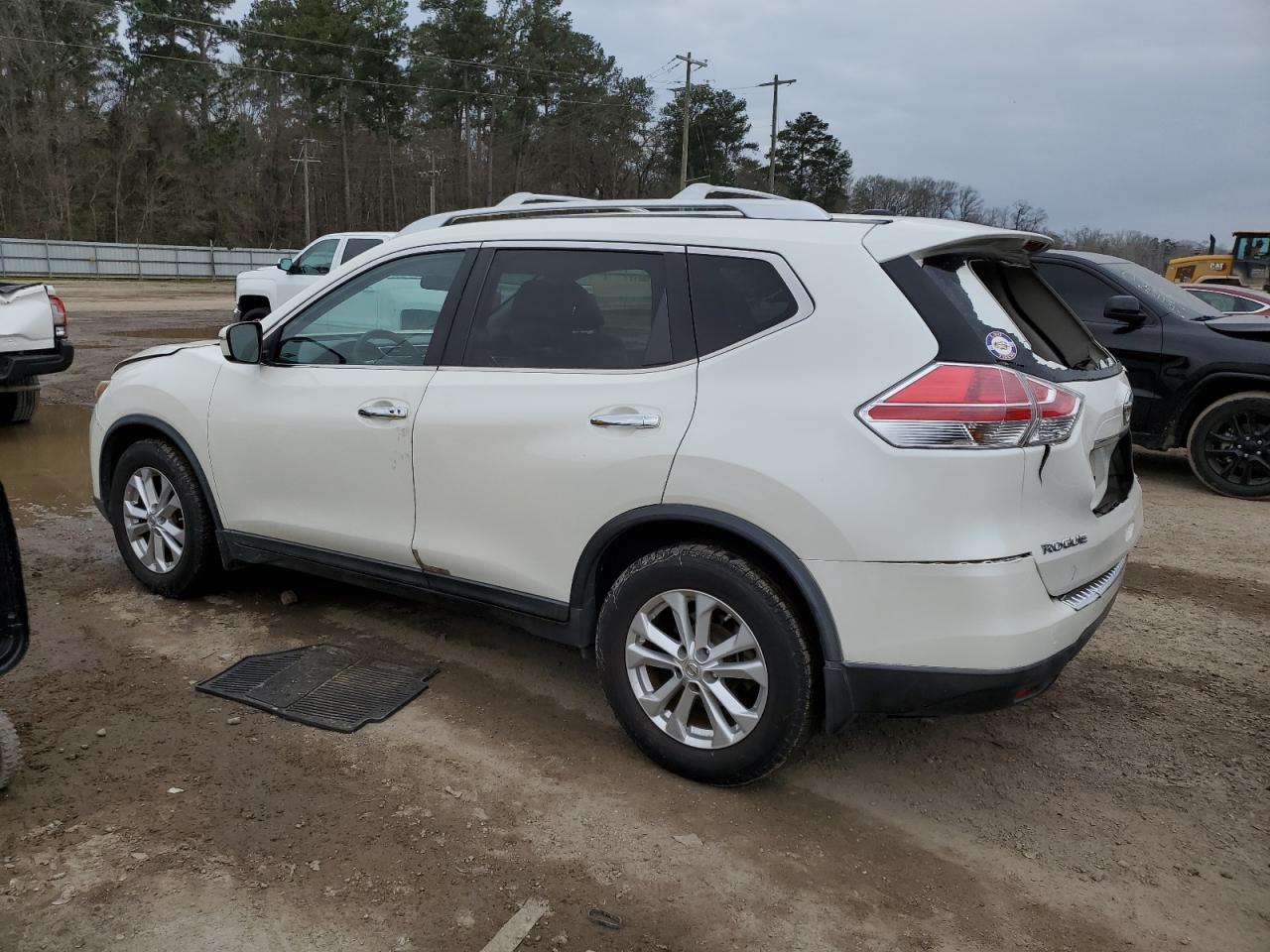2016 Nissan Rogue - Image 2