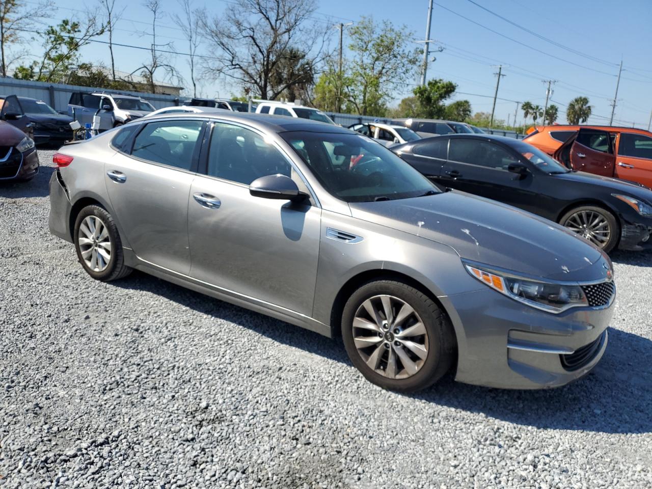 2018 Kia Optima - Image 4