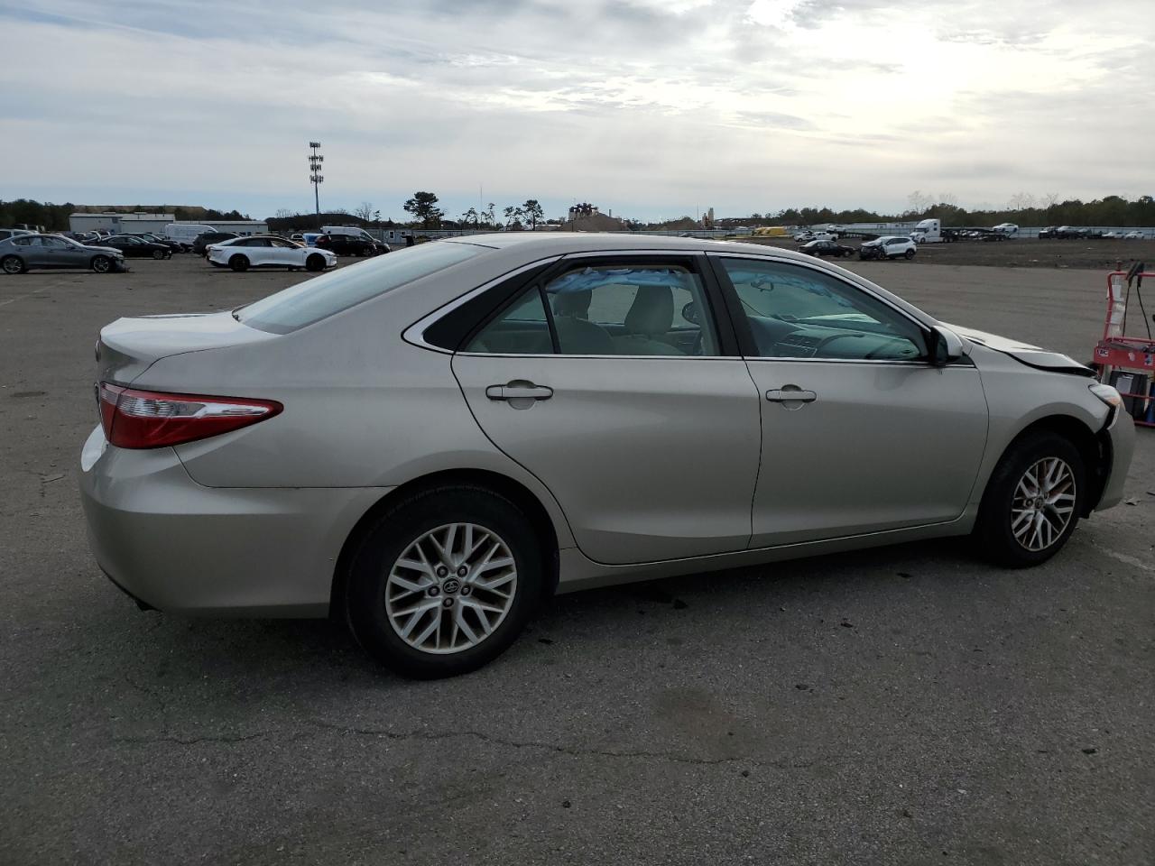 2016 Toyota Camry - Image 3