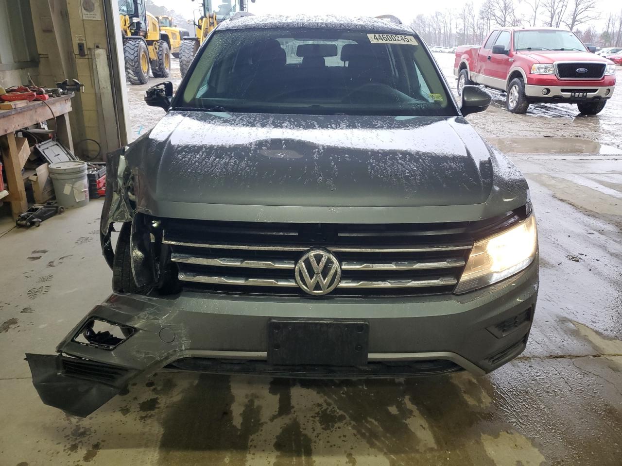 2018 Volkswagen Tiguan - Image 5