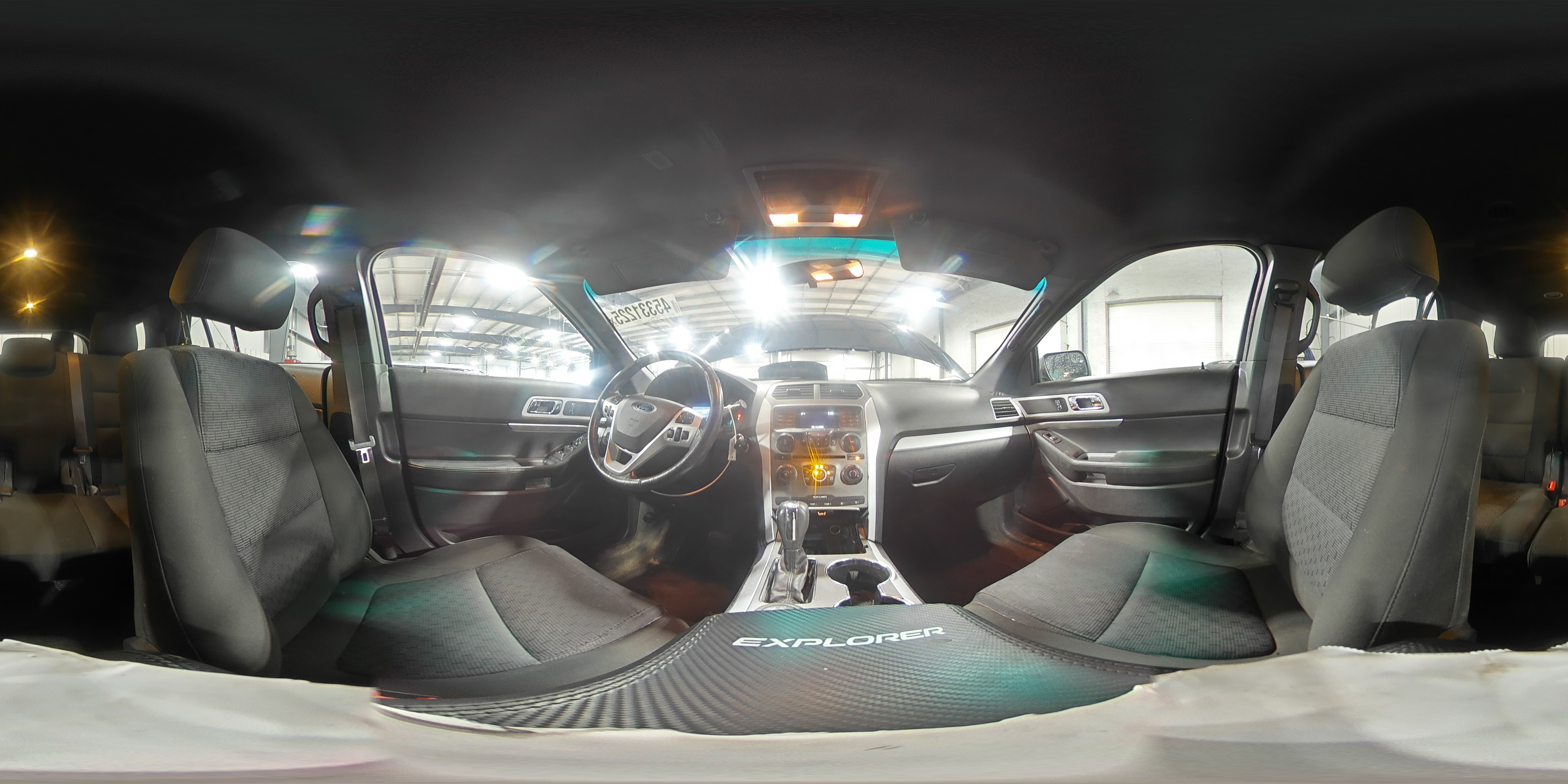 2014 Ford Explorer - Image 15