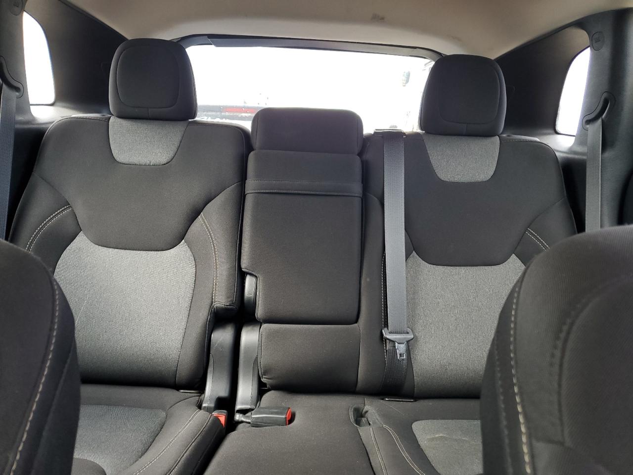 2015 Jeep Grand Cherokee - Image 10