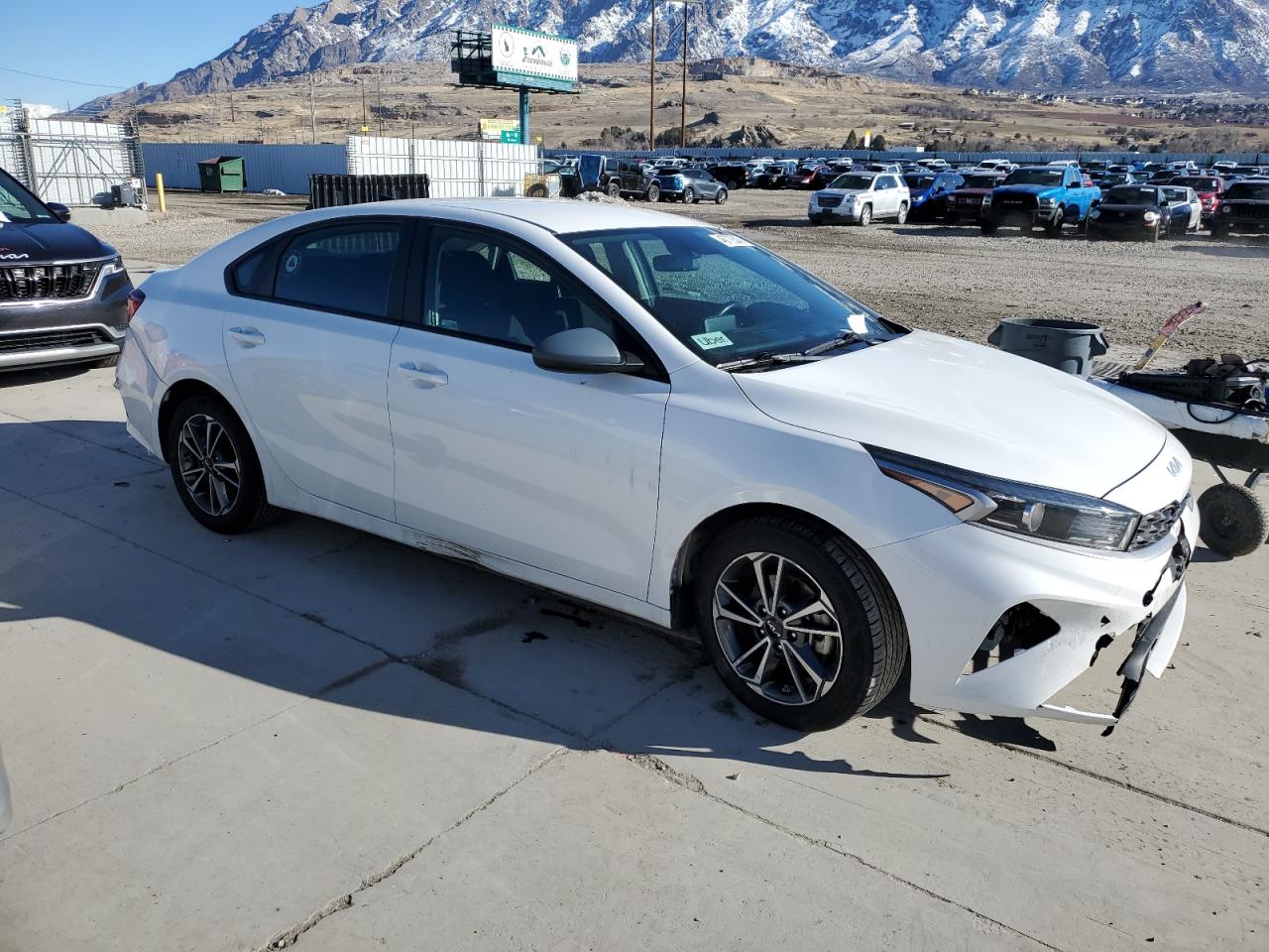 2022 Kia Forte - Image 4