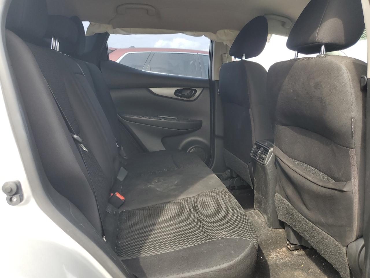 2019 Nissan Rogue - Image 11