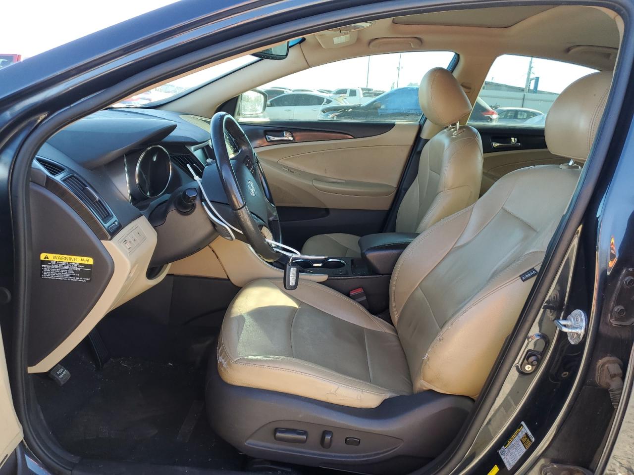 2011 Hyundai Sonata - Image 7