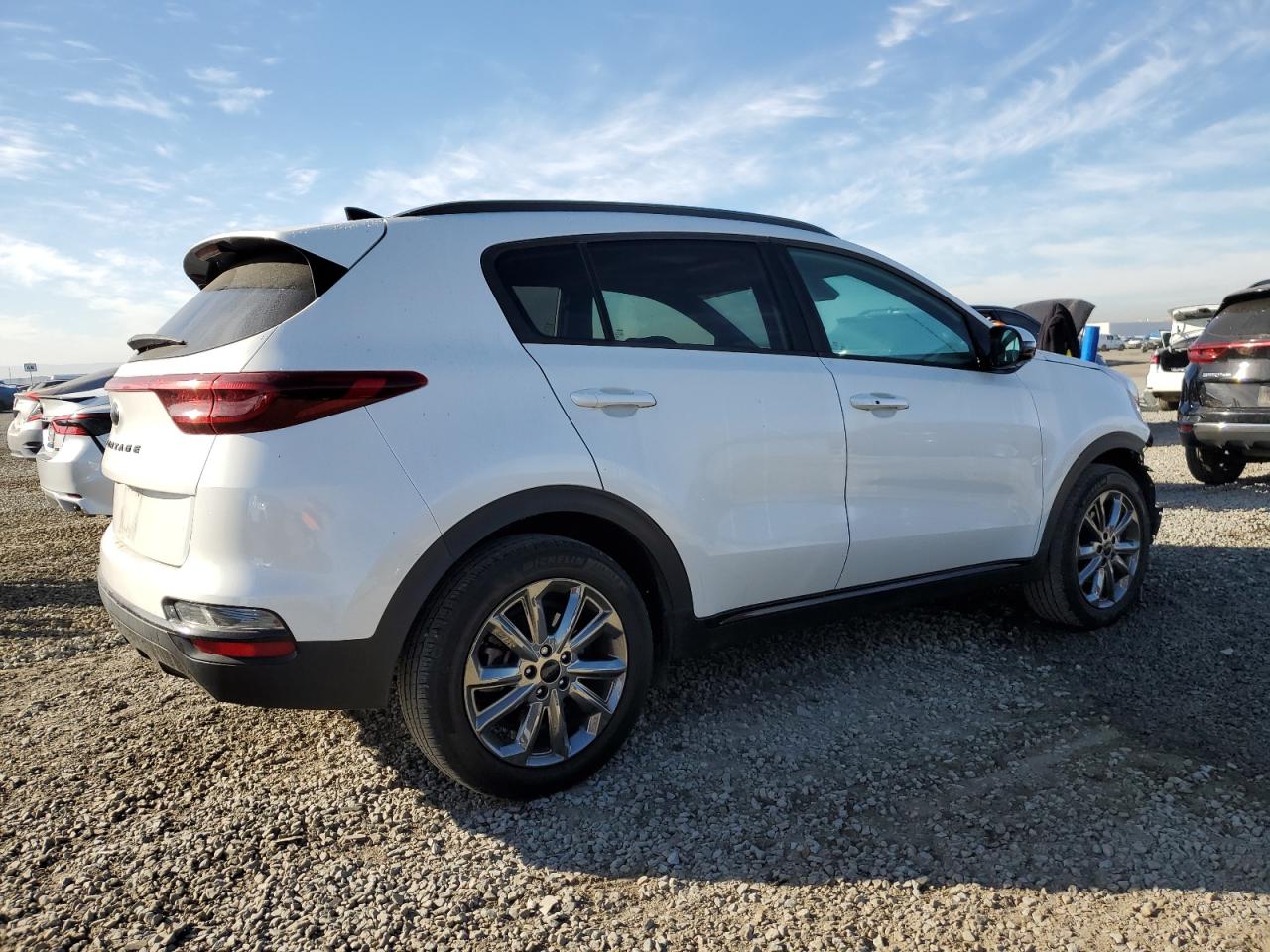 2022 Kia Sportage - Image 3
