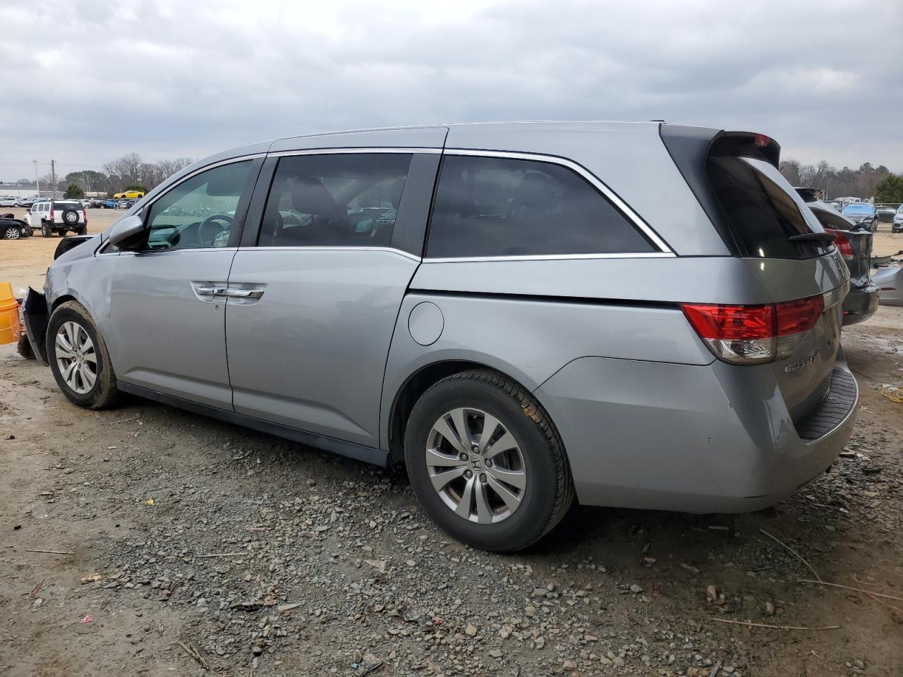 2016 Honda Odyssey - Image 2