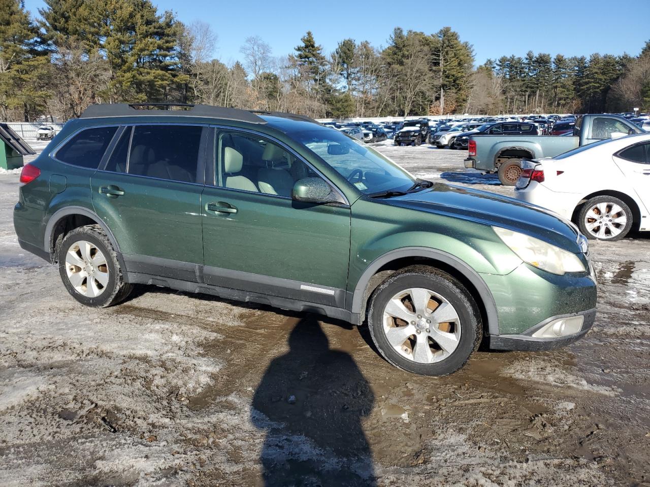 2010 Subaru Outback - Image 4