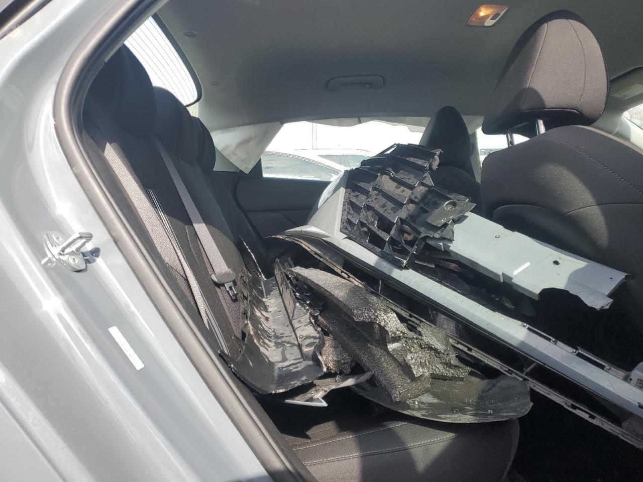 2021 Hyundai Elantra - Image 10