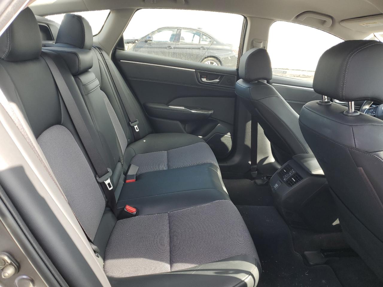 2021 Honda Clarity - Image 10