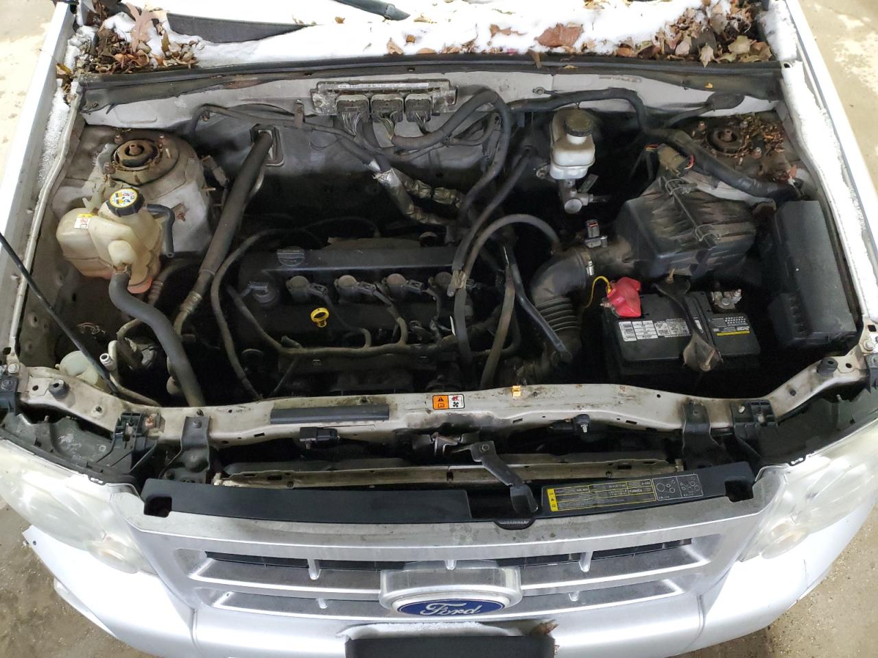 2010 Ford Escape - Image 12