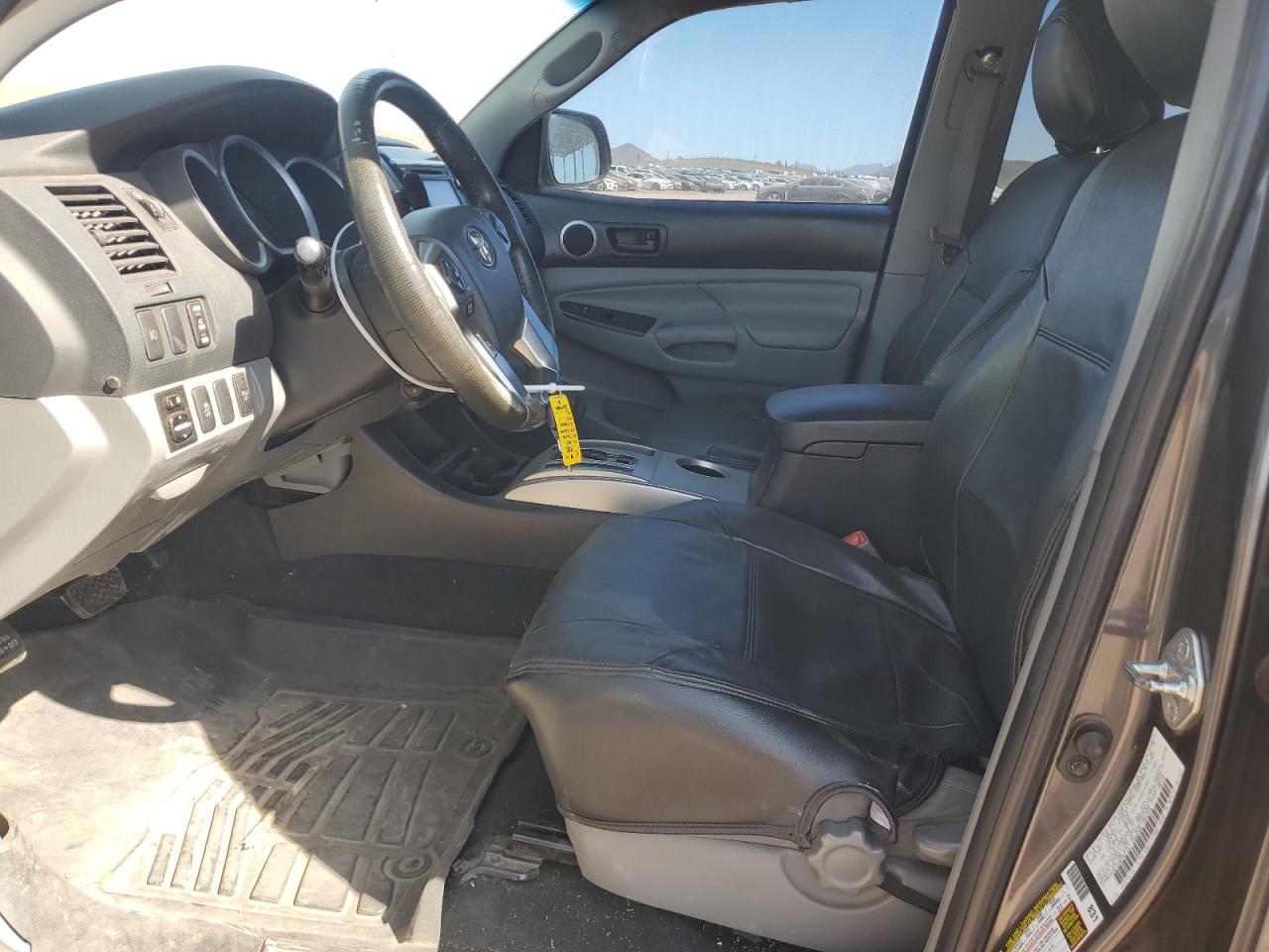 2015 Toyota Tacoma - Image 7