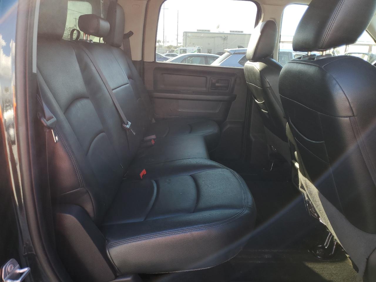 2016 RAM 1500 - Image 10