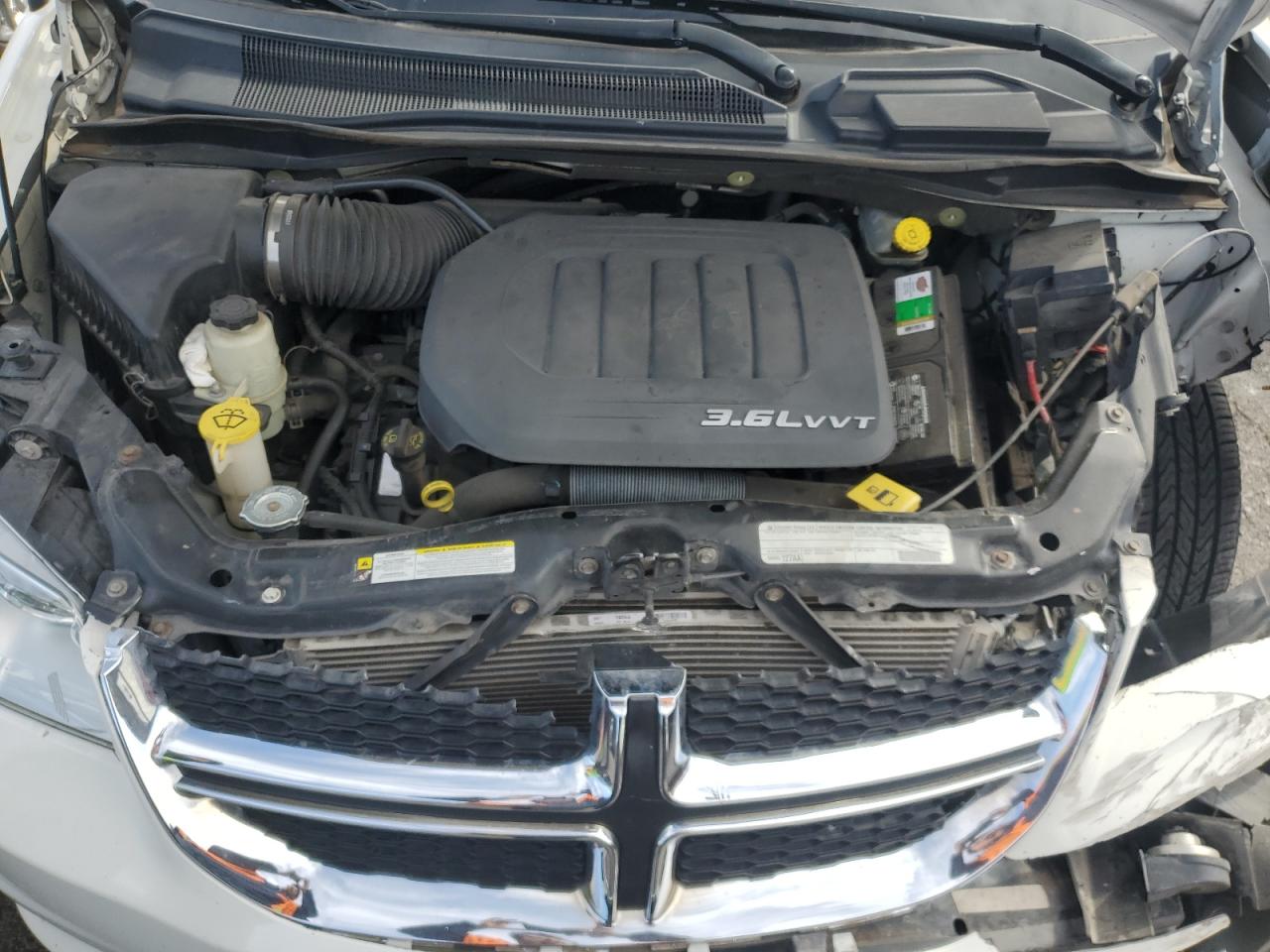 2011 Dodge Caravan - Image 12