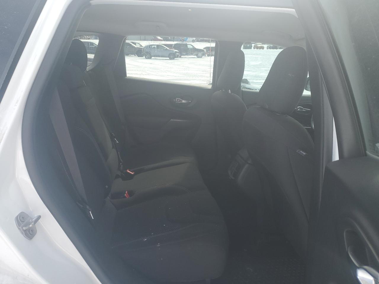 2019 Jeep Grand Cherokee - Image 11