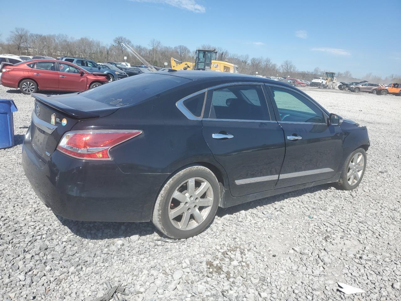 2014 Nissan Altima - Image 3