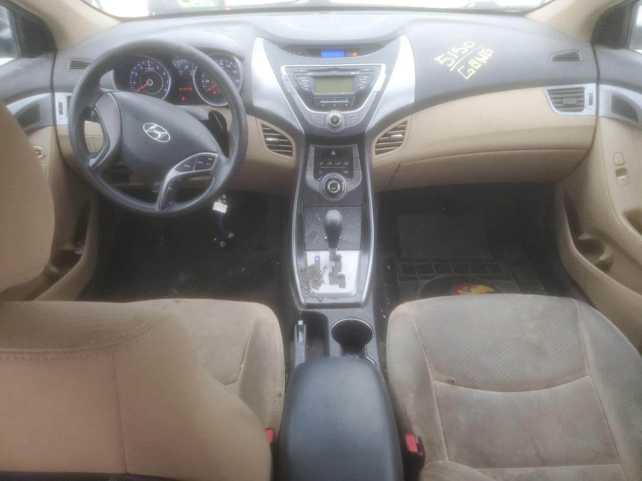 2013 Hyundai Elantra - Image 8