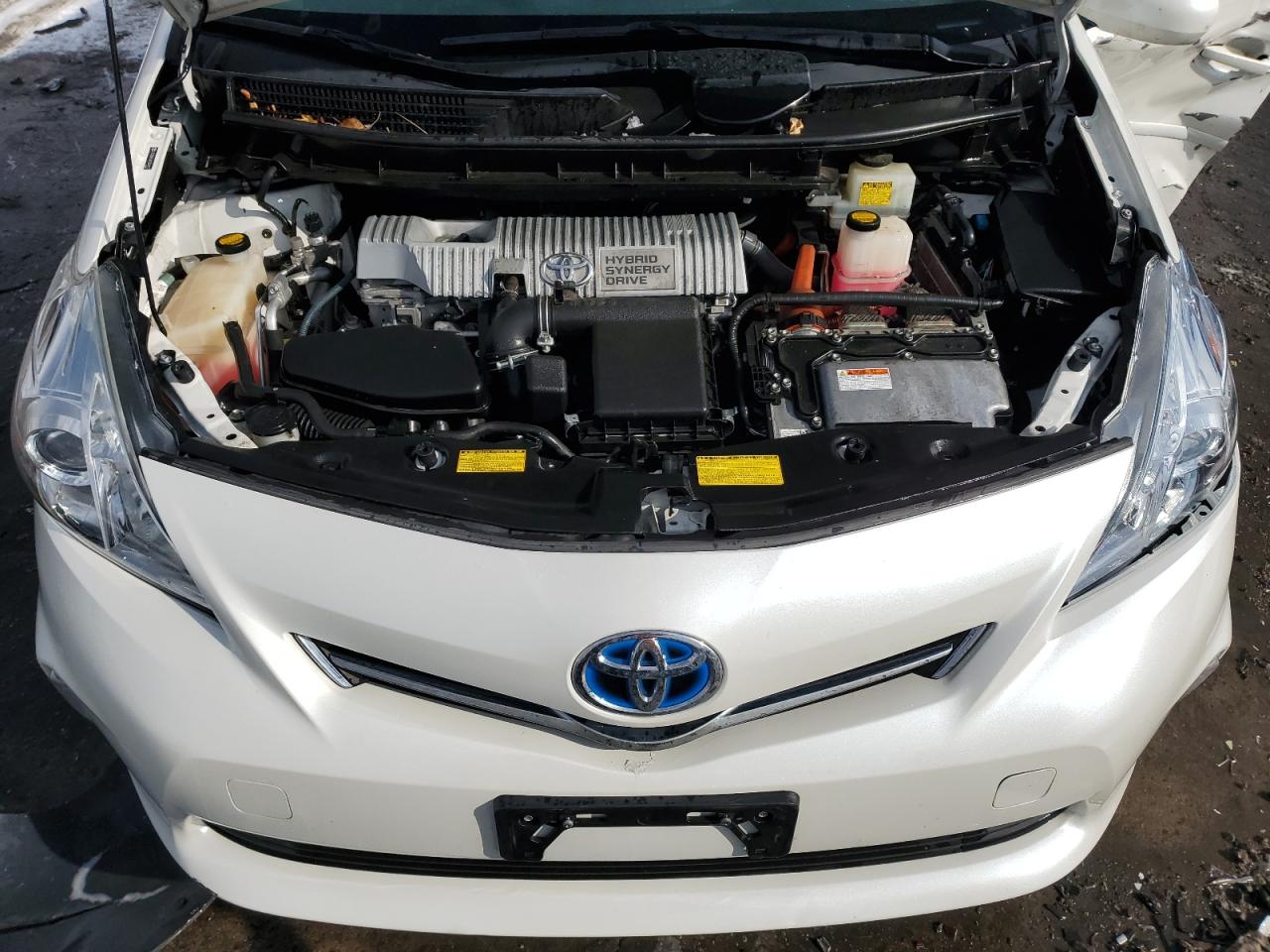 2012 Toyota Prius - Image 11