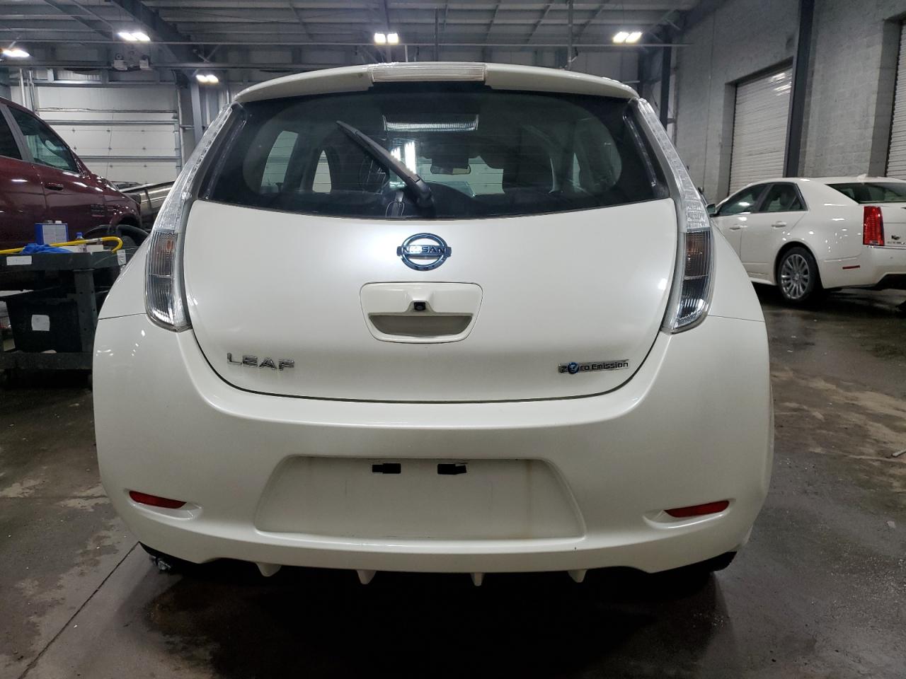 2015 Nissan Leaf - Image 6