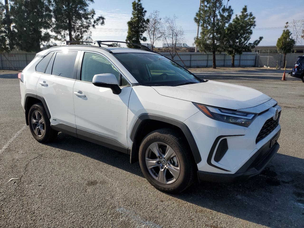 2024 Toyota RAV 4 - Image 4