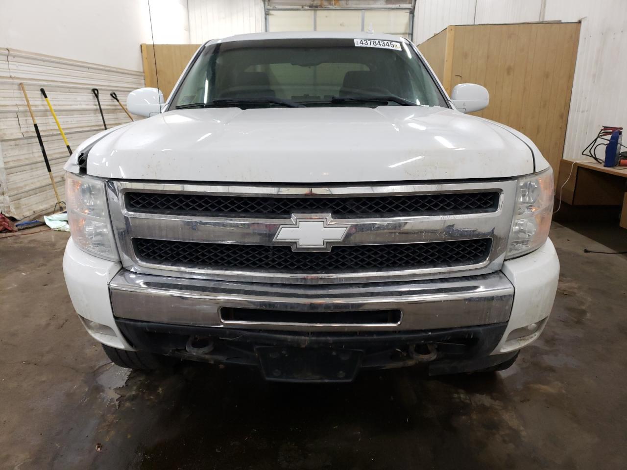 2018 Chevrolet Silverado - Image 5